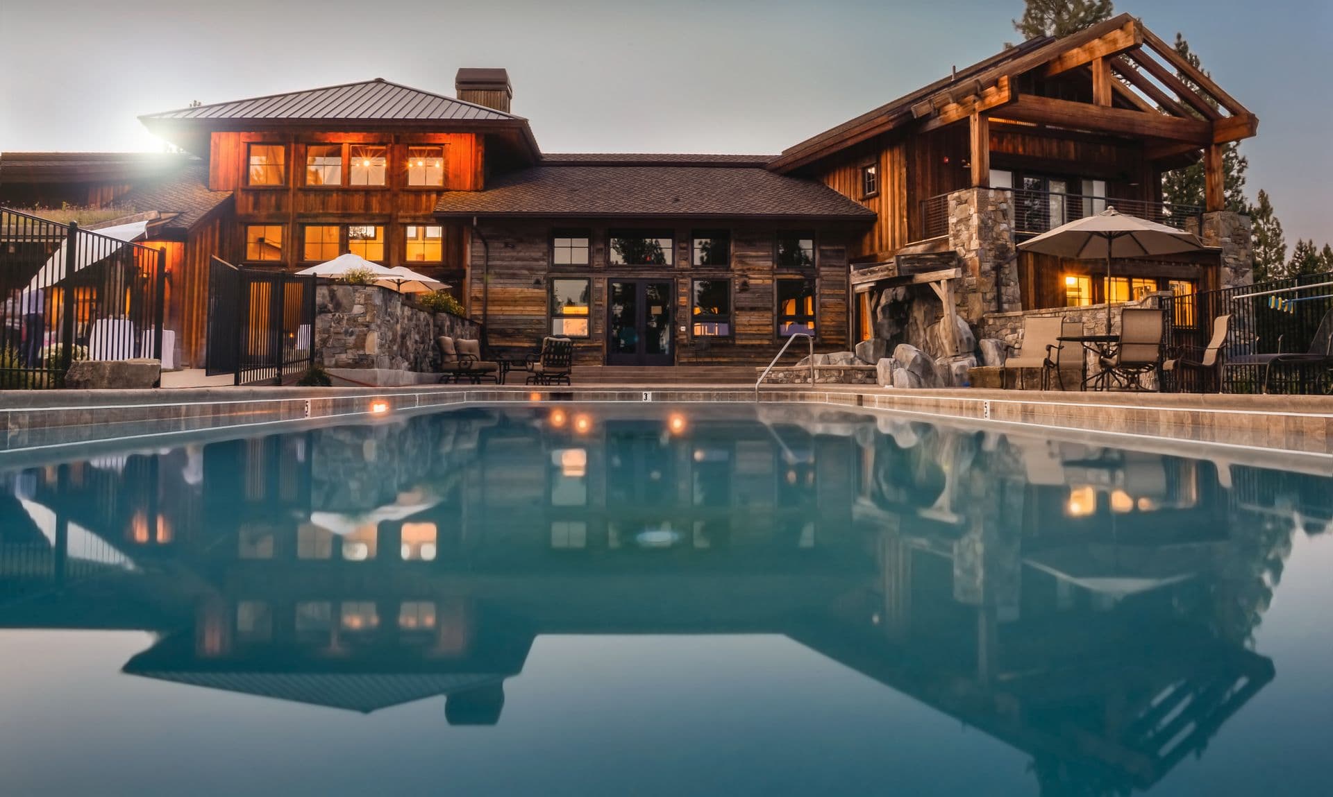 Hillside villa with a still private pool at Motus Luxora
